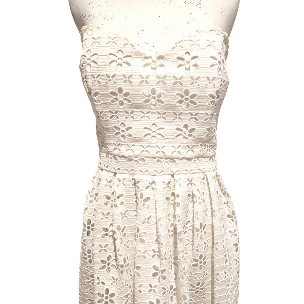 Yumi Kim White XOXO Eyelet Strapless Fit & Flare Midi Dress - Size L Sweetheart - Picture 3 of 10